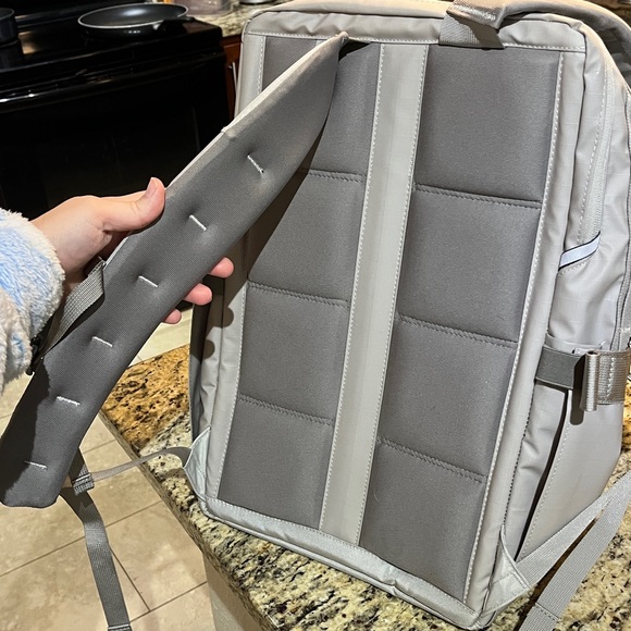 The North Face Base Camp Voyager Backpack 26 L - Picture 6 of 11